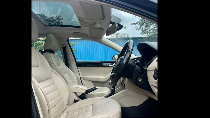 Used SKODA Octavia in Mumbai