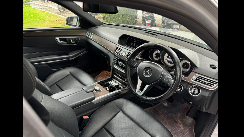 MERCEDES, E-Class - E 200