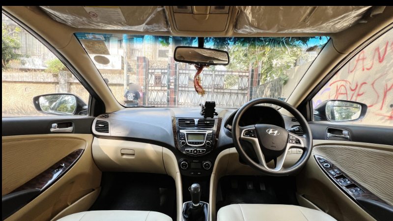 Used HYUNDAI Verna SX 1.6 in Mumbai