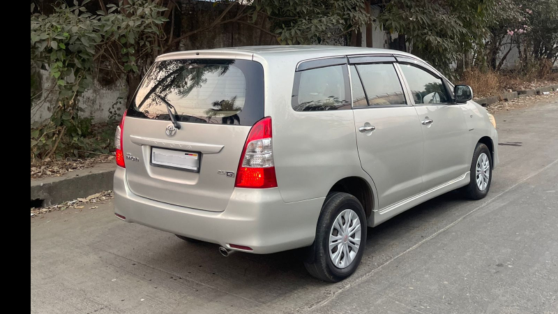 Used TOYOTA Innova G in Mumbai