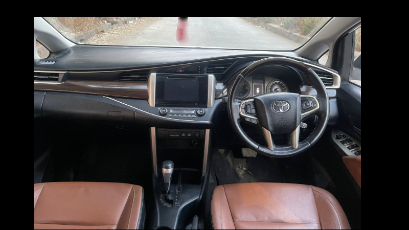 Used TOYOTA Innova CRYSTA 2.8 Z in Mumbai
