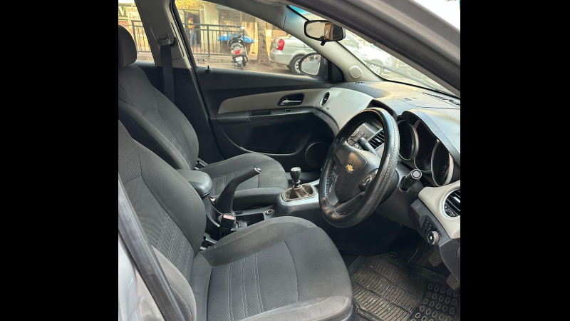 Used CHEVROLET Cruze LT in Mumbai