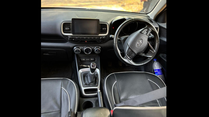 Used HYUNDAI Venue 1.6 SX in Mumbai