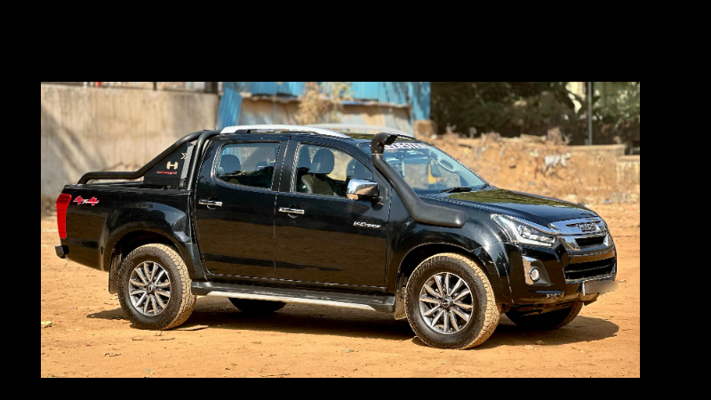Used ISUZU D-Max V-Cross High plus in Mumbai