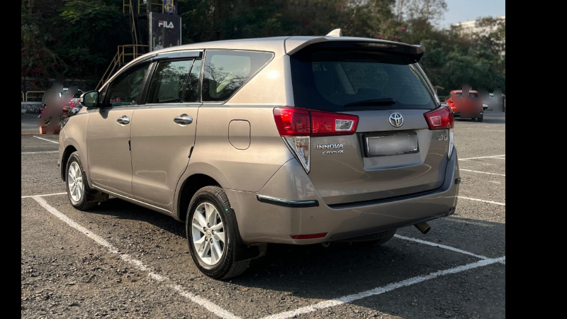 Used TOYOTA Innova CRYSTA 2.4 V in Mumbai