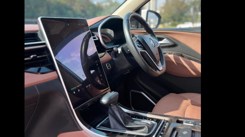 Used MG Hector Plus Savvy Pro Cvt in Mumbai